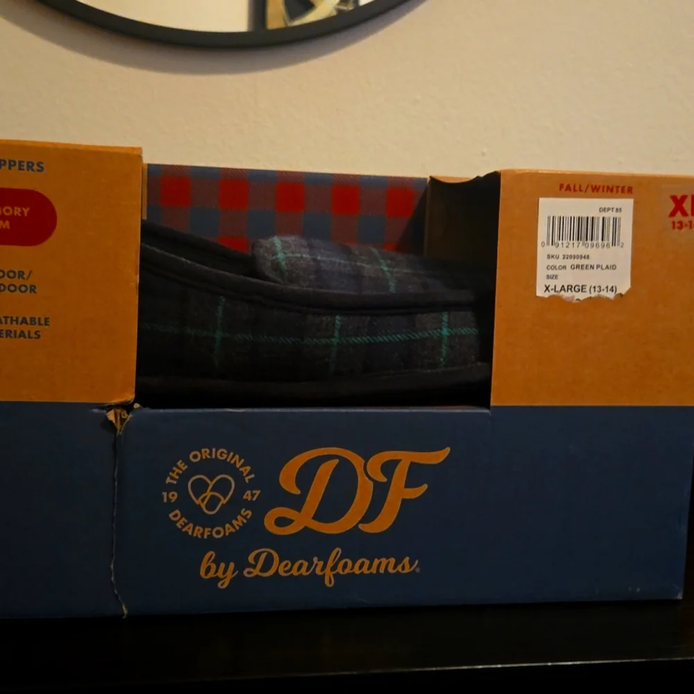NWT mens memory foam house slippers - Picture 1 of 9